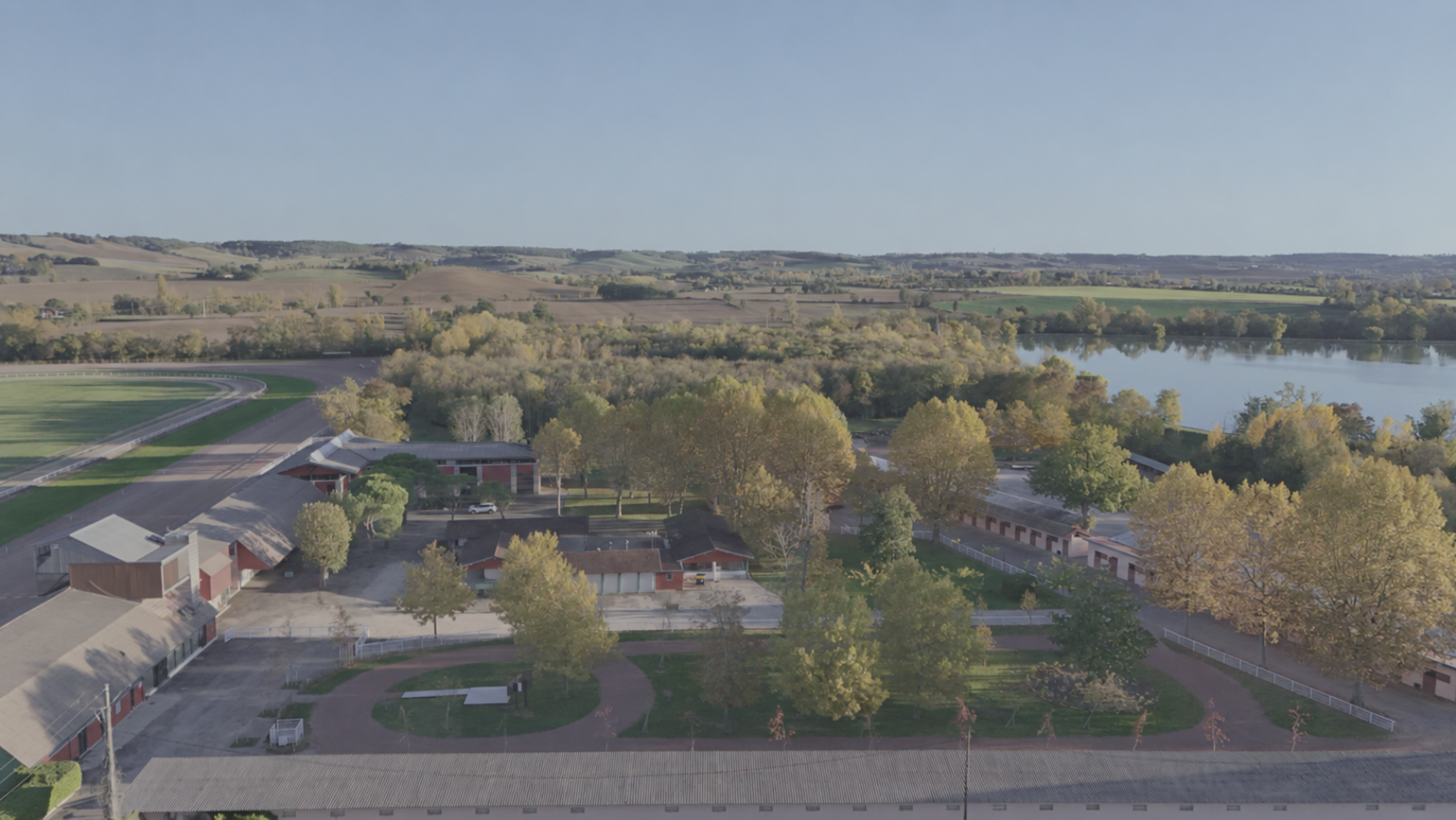Même paysage dans une simulation de rendu plat et désaturé
